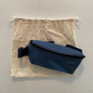 MONOS Metro Sling Bag
